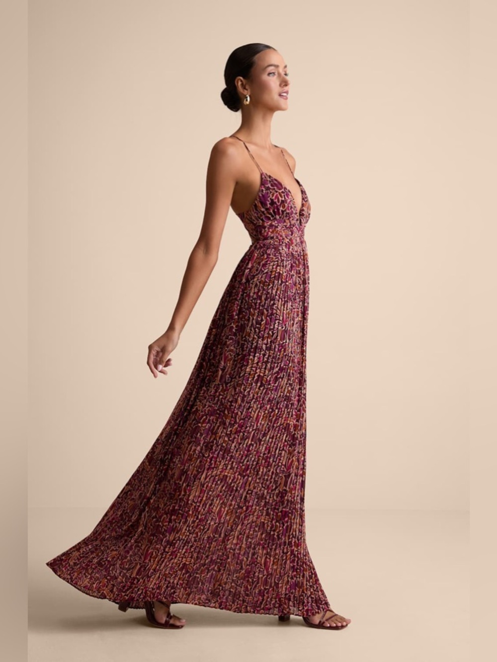 LULU’S KIT PLUM MULTI FLORAL PLEATED LACE UP MAXI DRESS - Picture 5 of 16